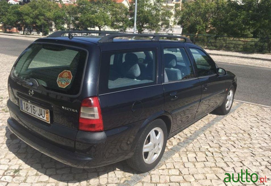 1998' Opel Vectra Caravan 2.0 photo #1