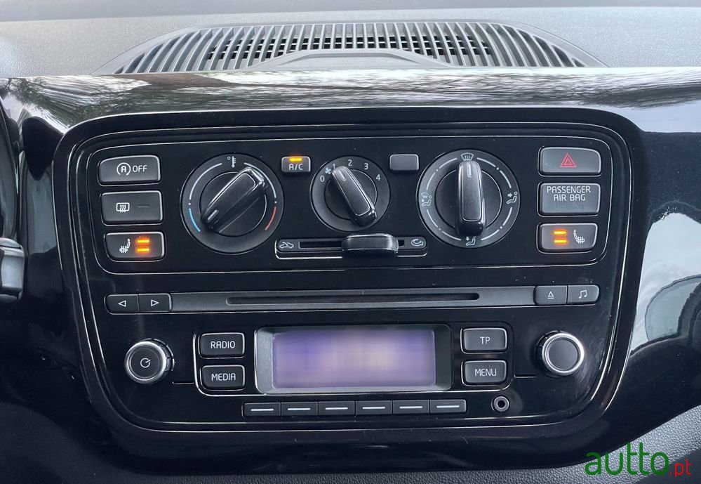 2014' Volkswagen Up! photo #4