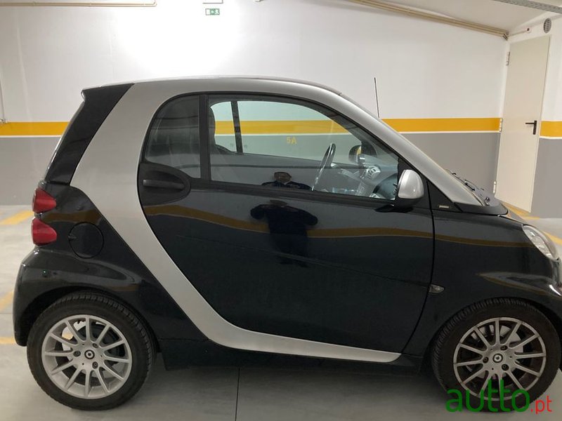 2011' Smart Fortwo photo #2
