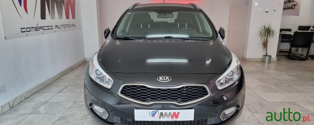 2013' Kia Ceed Sw photo #2