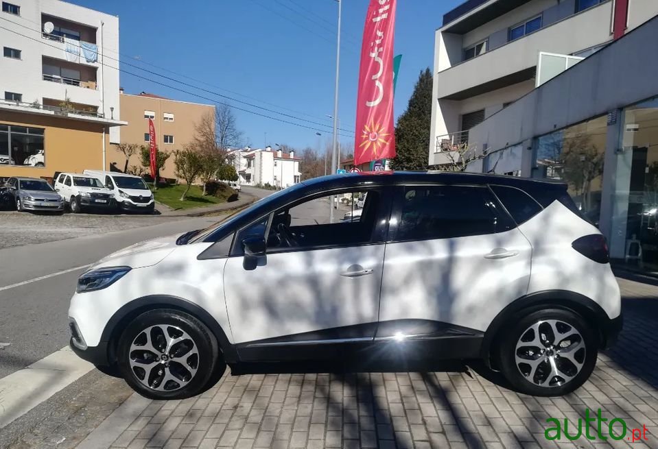2019' Renault Captur photo #4