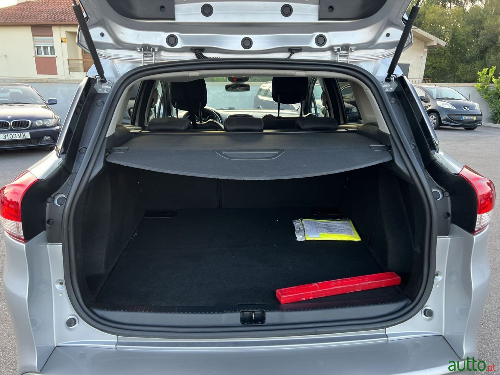 2017' Renault Clio Sport Tourer photo #6