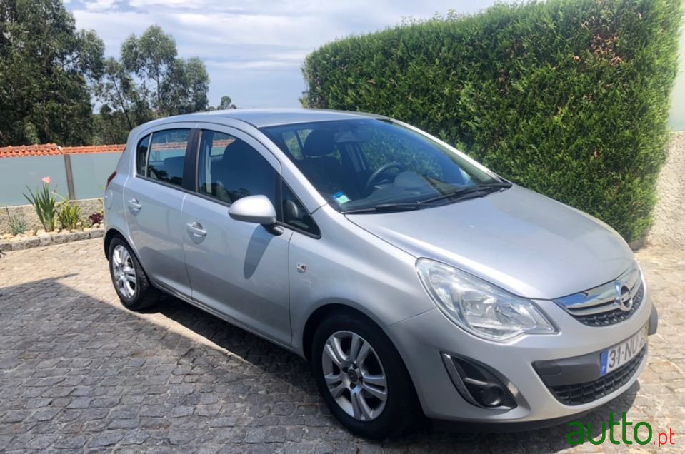 2013' Opel Corsa photo #4