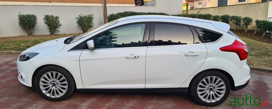 2013' Ford Focus photo #2