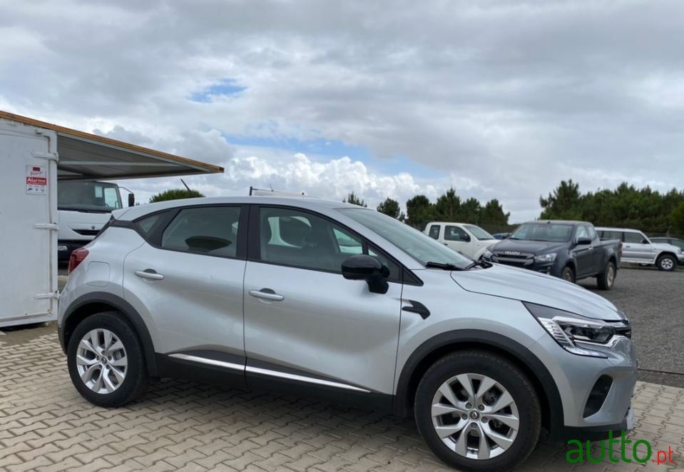 2020' Renault Captur photo #4