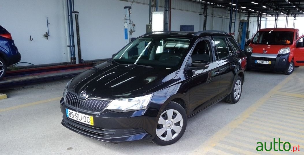 2017' Skoda Fabia Break photo #1
