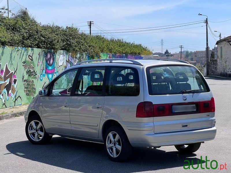 2003' Volkswagen Sharan 1.9 Tdi Confortline photo #4