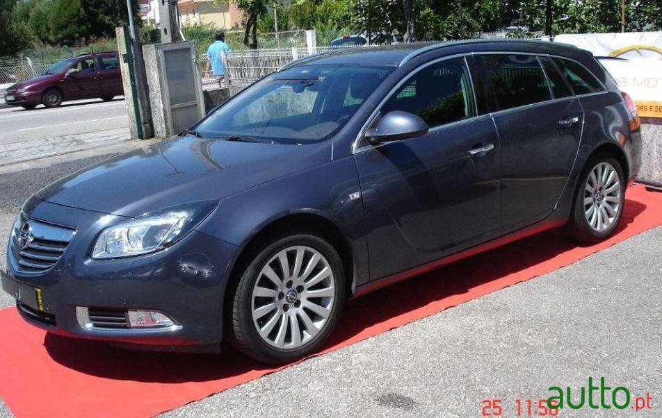 2009' Opel Insignia Sports Tourer photo #1