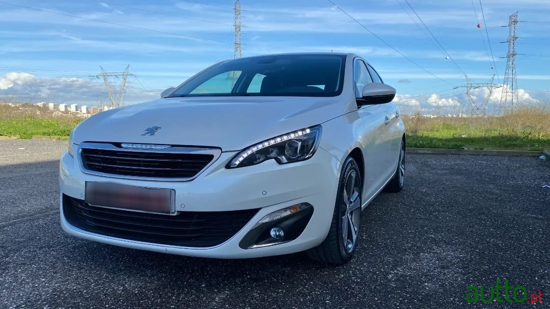 2015' Peugeot 308 photo #3