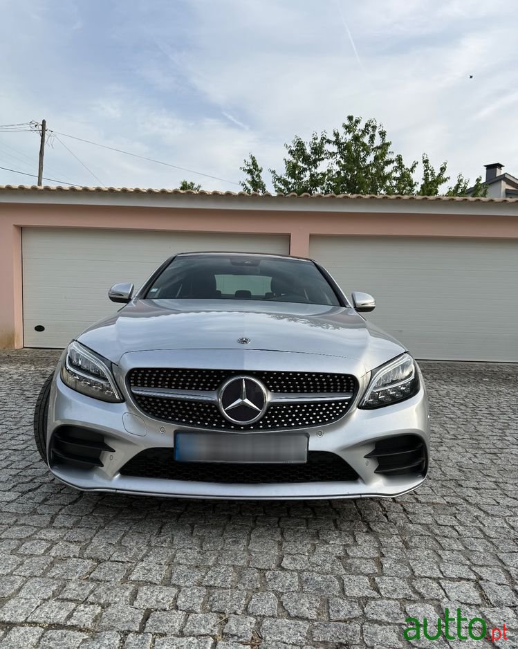 2019' Mercedes-Benz Classe C photo #3