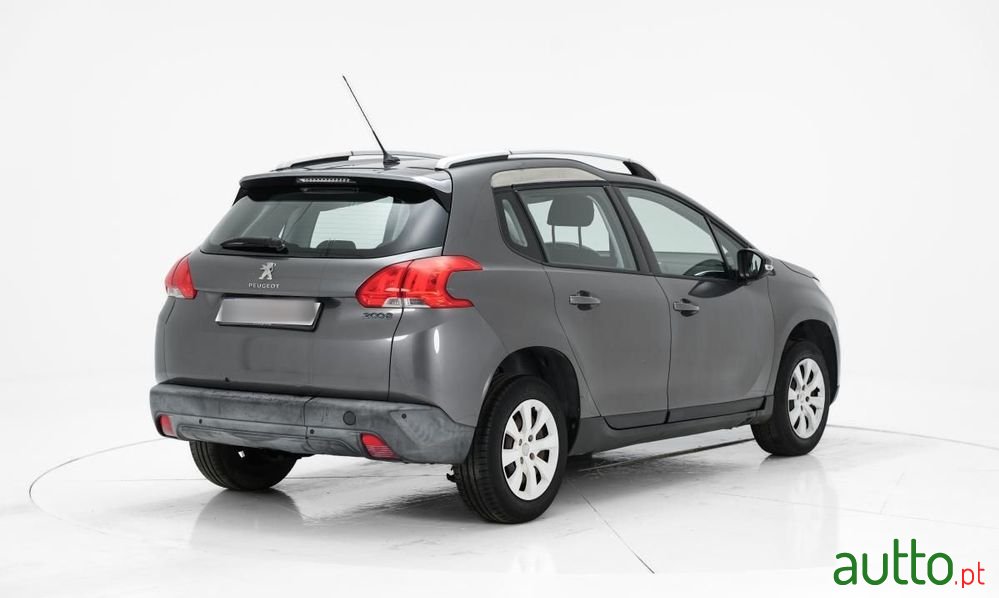 2013' Peugeot 2008 photo #3