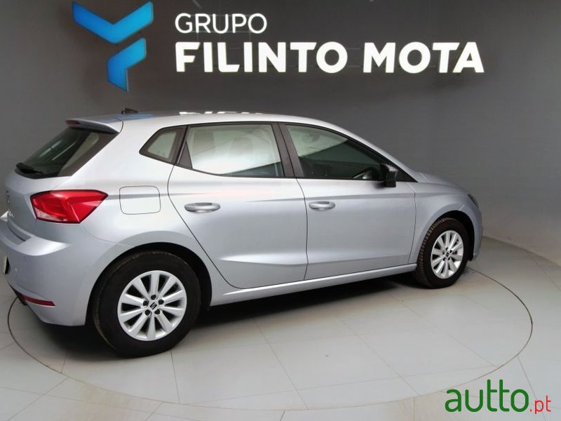 2022' SEAT Ibiza 1.0 Mpi Style photo #2