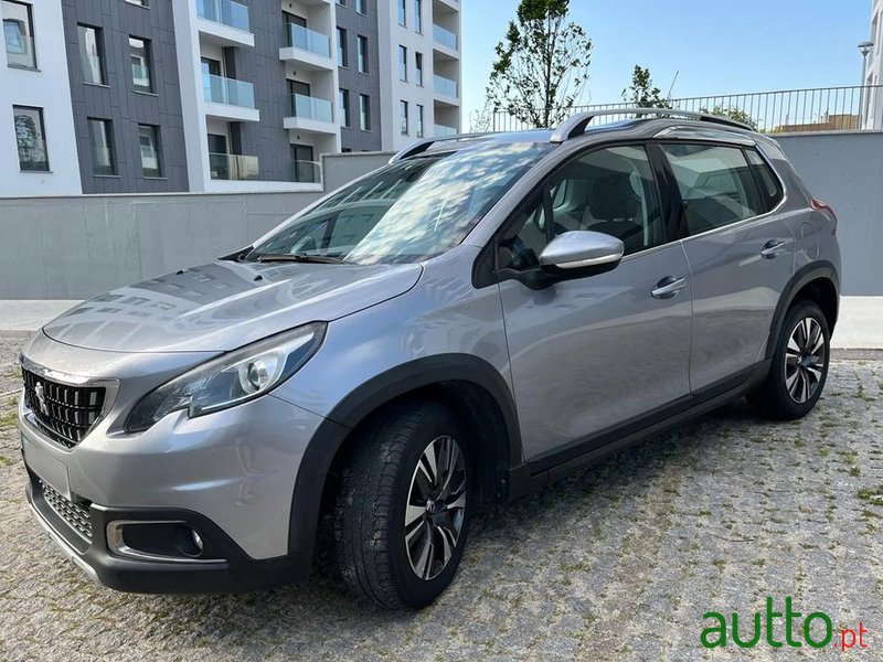 2017' Peugeot 2008 photo #2