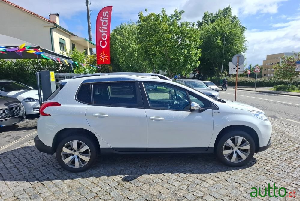 2016' Peugeot 2008 photo #3