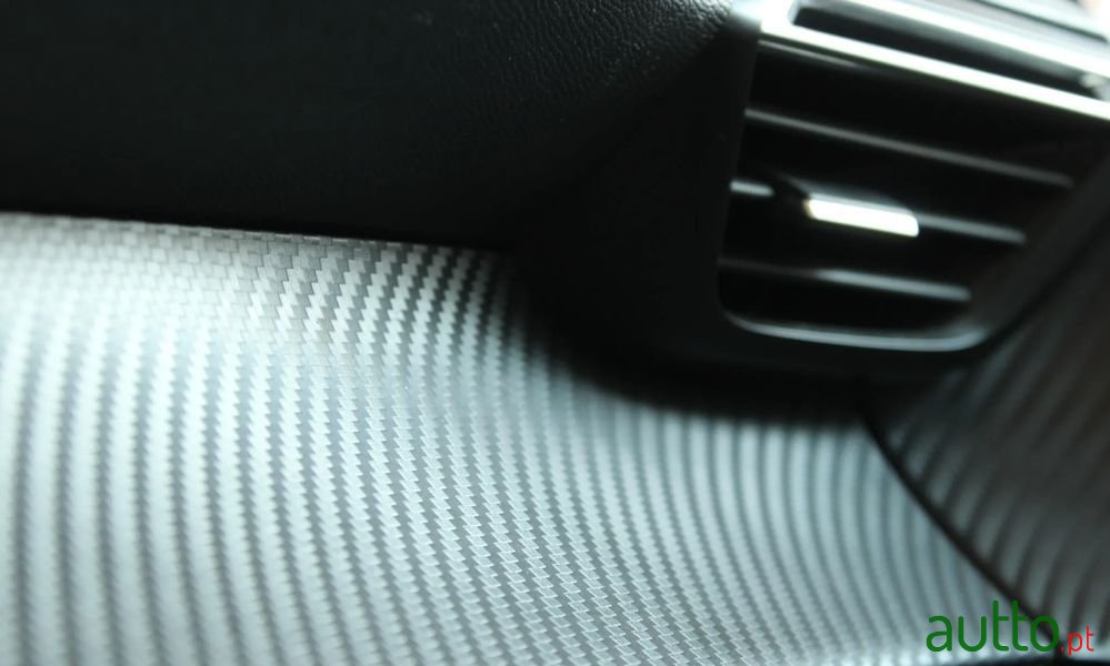 2020' Peugeot 208 photo #5