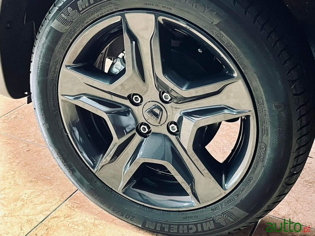 2017' Dacia Sandero photo #3