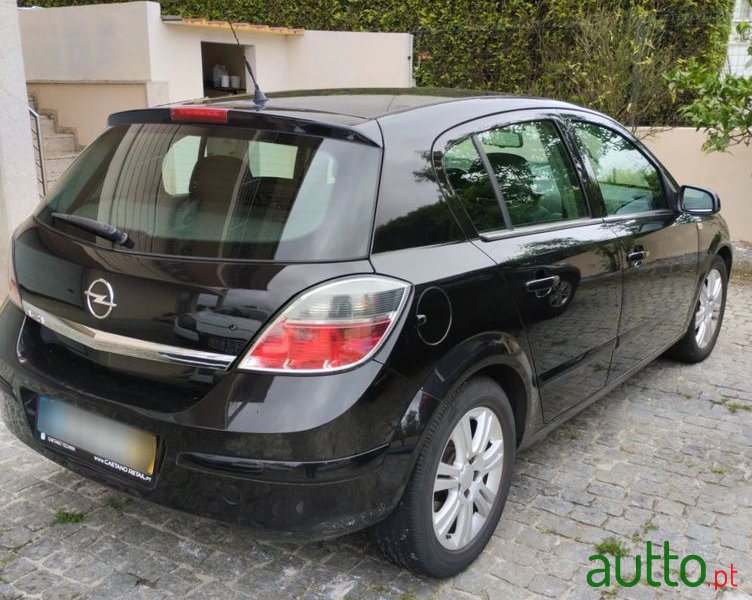 2008' Opel Astra 1.4 Edition photo #5