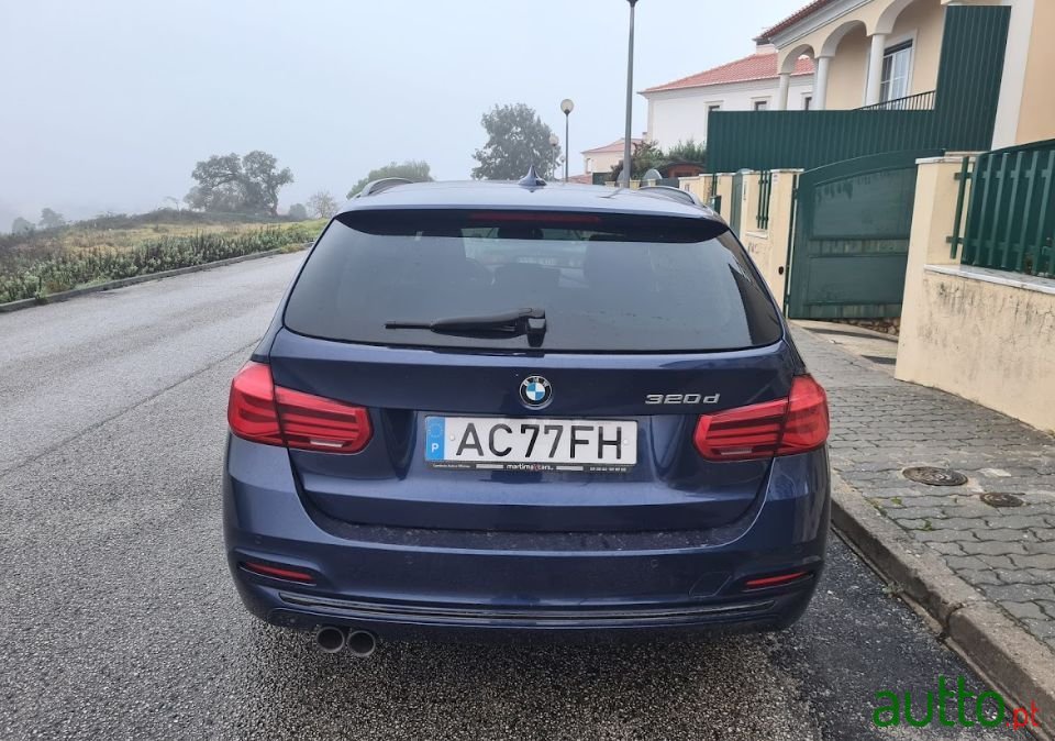 2017' BMW 320 photo #5