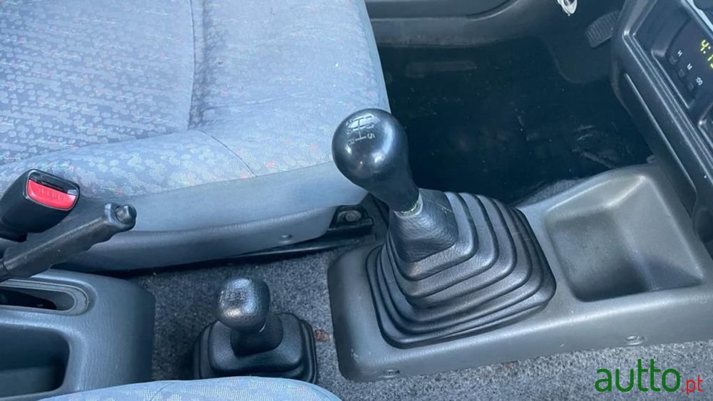 2004' Suzuki Jimny photo #2