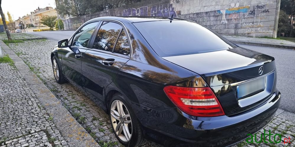 2012' Mercedes-Benz Classe C photo #5