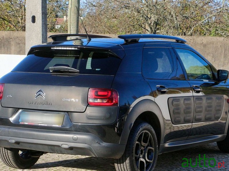 2018' Citroen C4 Cactus photo #3