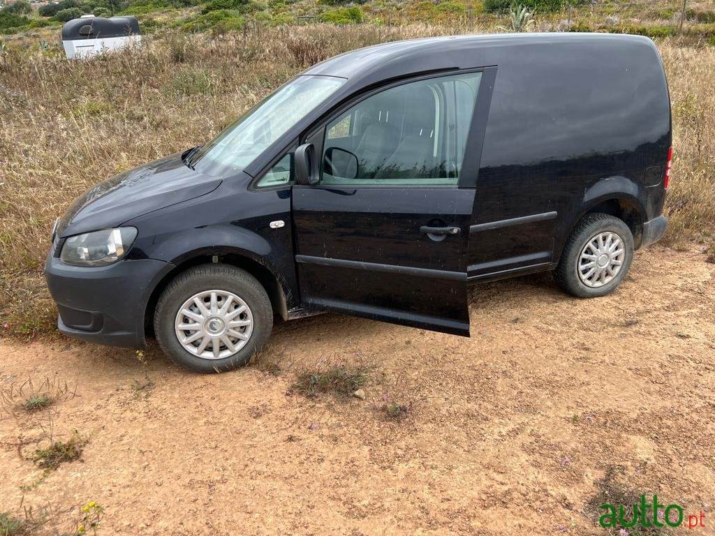 2013' Volkswagen Caddy photo #4