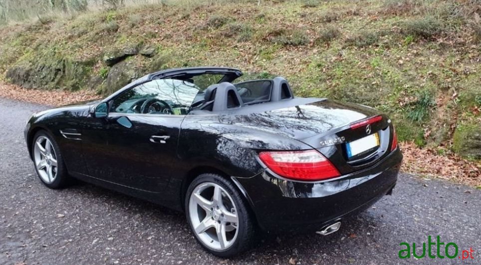 2012' Mercedes-Benz Slk-250 photo #4