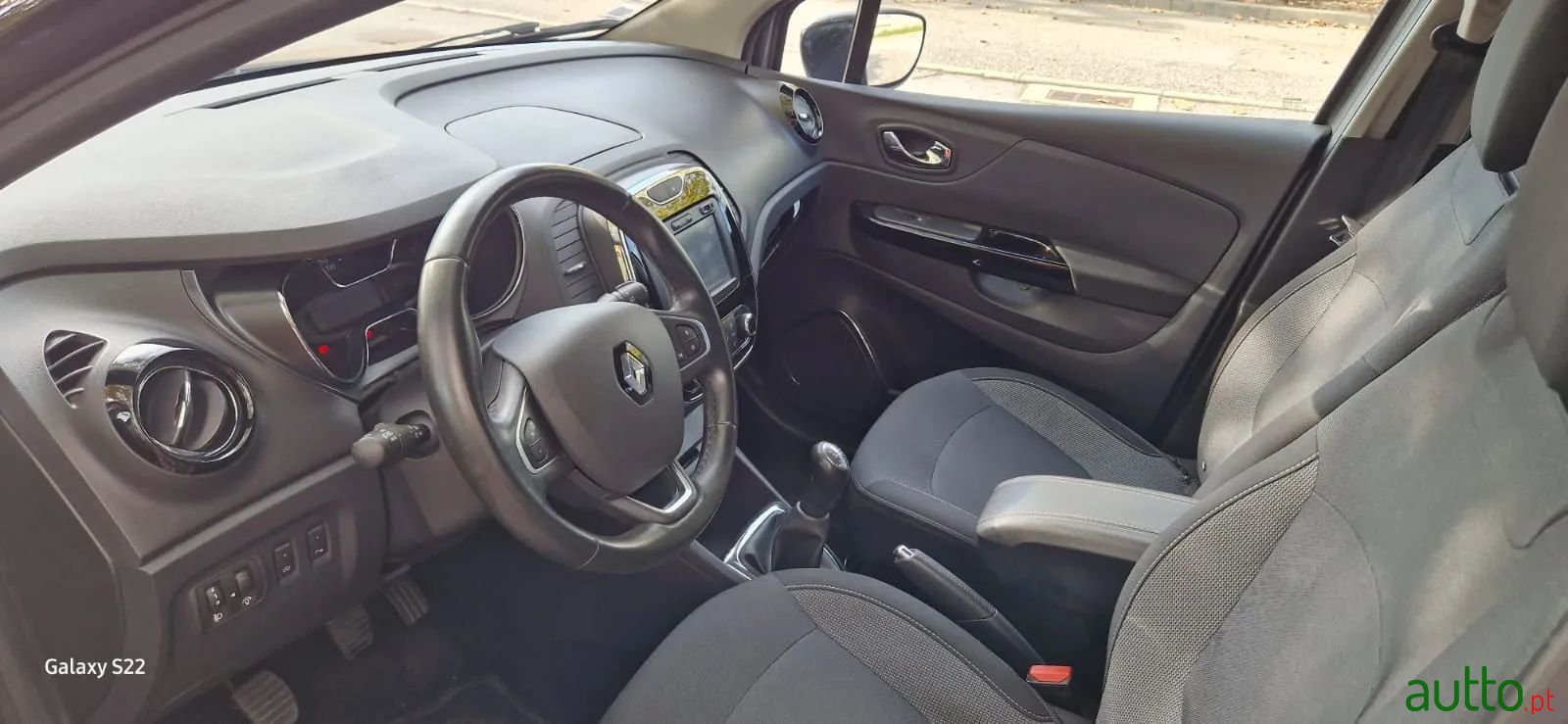 2017' Renault Captur photo #6