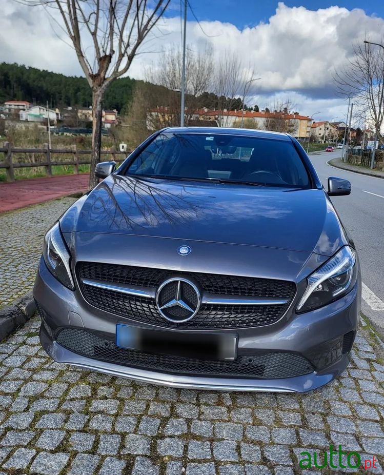 2016' Mercedes-Benz Classe A photo #2