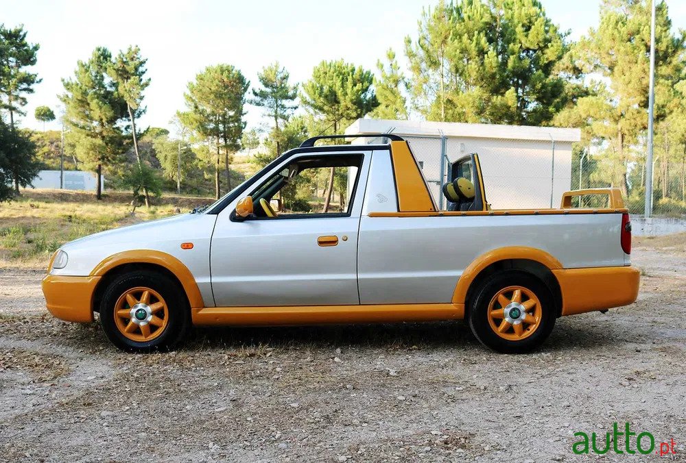 2000' Skoda Pickup photo #1