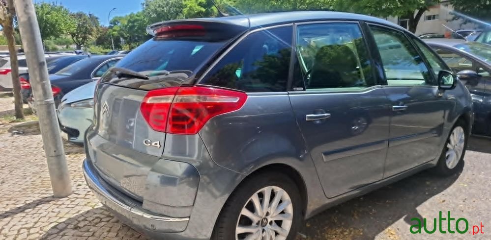 2009' Citroen C4 Picasso 1.6 Hdi Exclusive photo #3