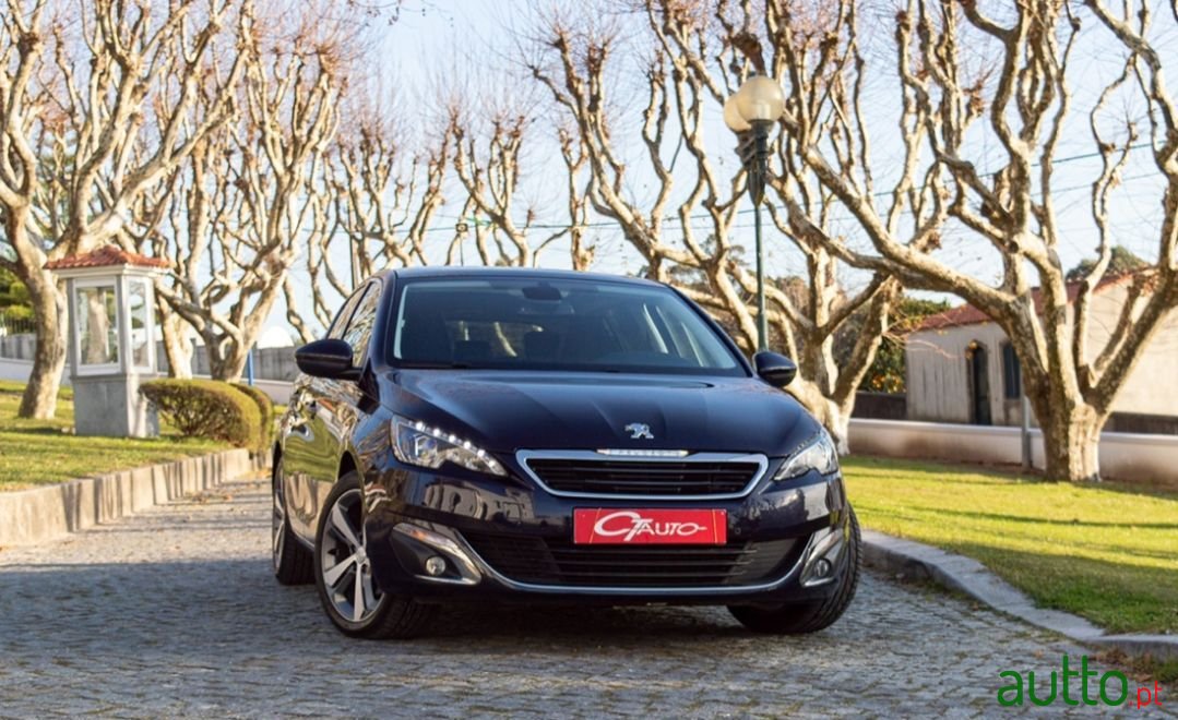 2014' Peugeot 308 photo #1