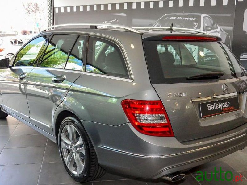 2011' Mercedes-Benz C 250 Avantgarde photo #1