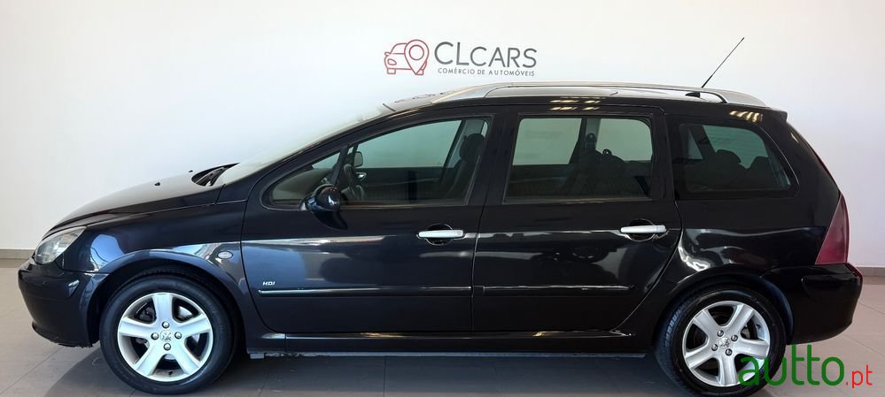 2005' Peugeot 307 Sw photo #2