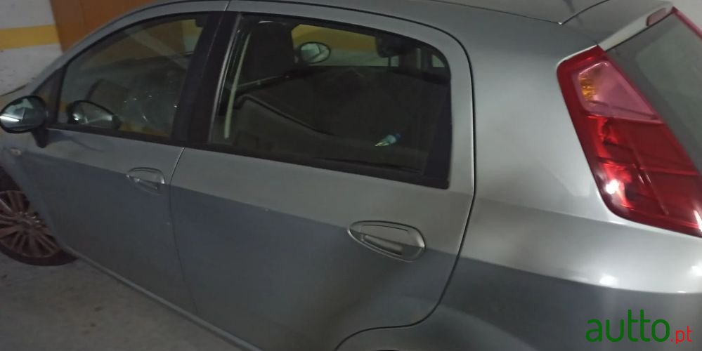 2009' Fiat Grande Punto photo #3