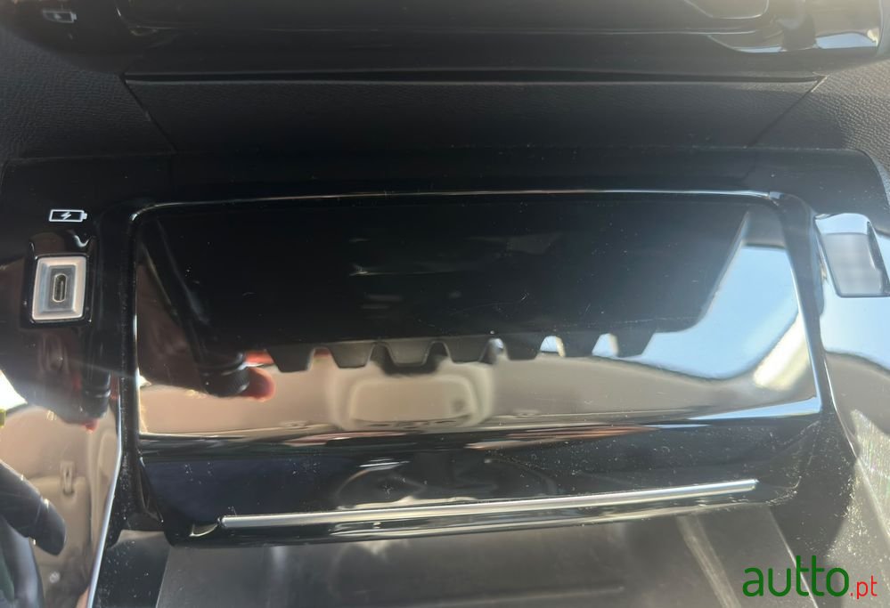 2021' Peugeot 208 1.2 Puretech Allure photo #5