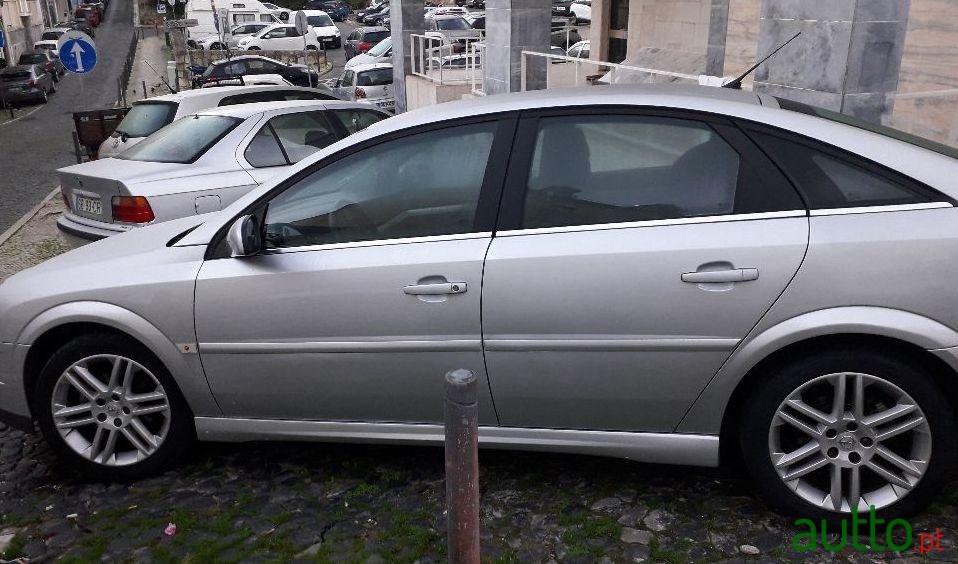 2004' Opel Vectra 1.9Gts photo #3