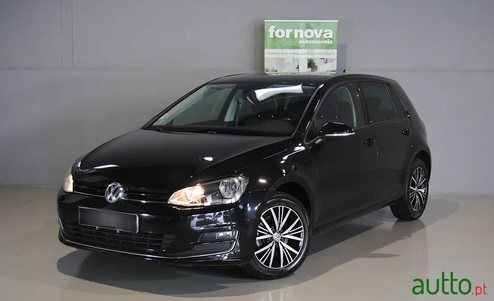 2016' Volkswagen Golf photo #1