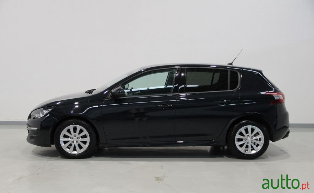 2016' Peugeot 308 1.6 Bluehdi Style photo #2