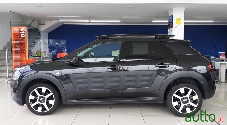 2016' Citroen C4 Cactus photo #3