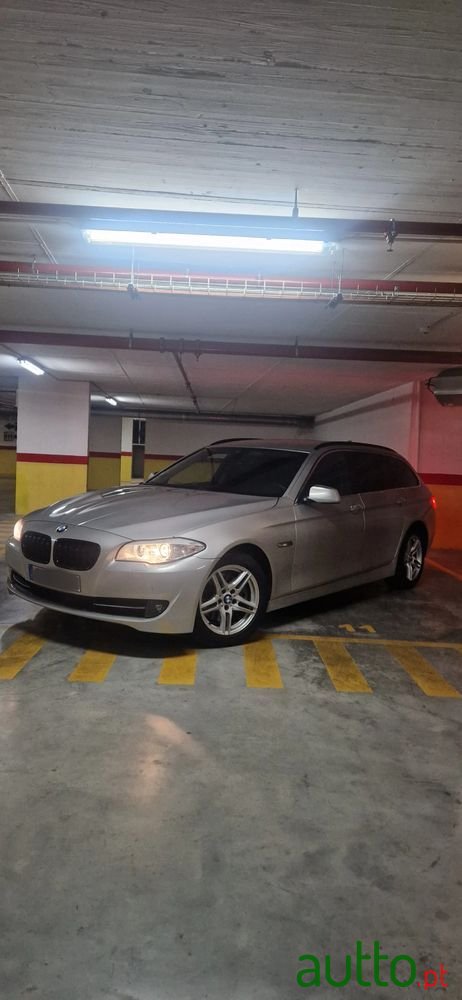 2011' BMW Série 5 D Auto photo #1