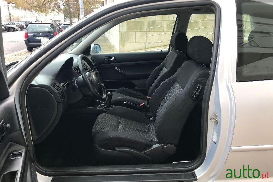 1998' Volkswagen Golf photo #1