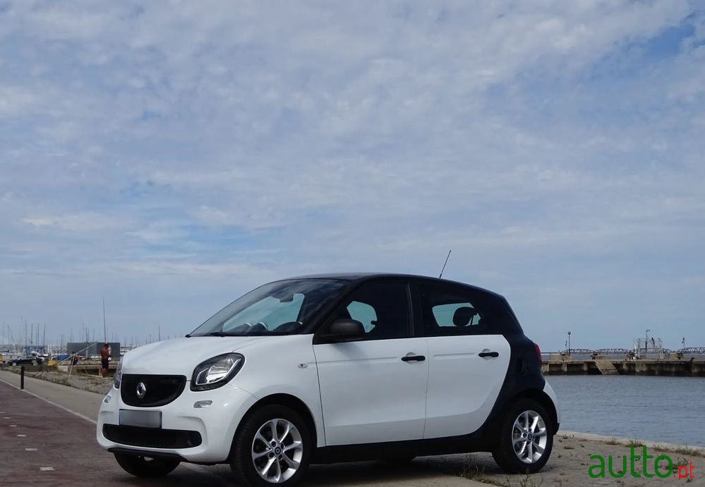 2018' Smart Forfour 1.0 Passion 71 photo #2