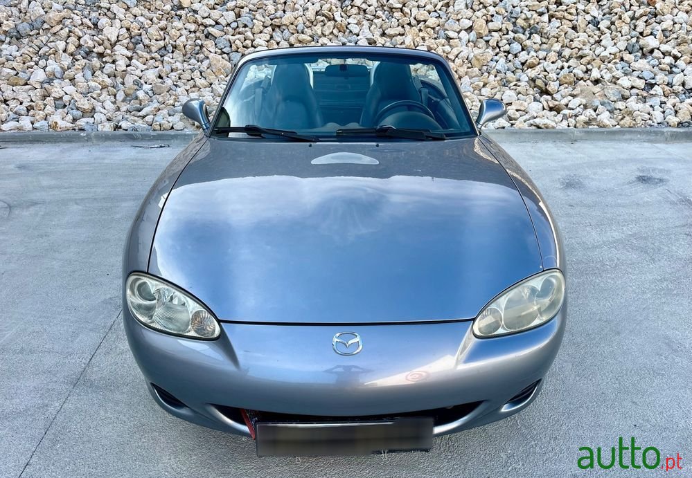 2002' Mazda MX-5 photo #3