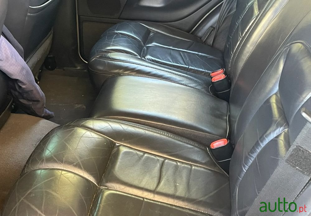 2000' Jeep Cherokee photo #4