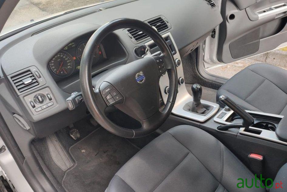 2010' Volvo C30 1.6 photo #4