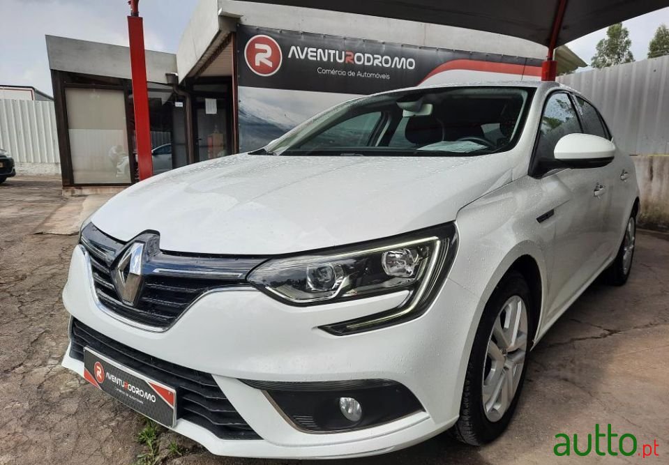 2016' Renault Megane photo #1