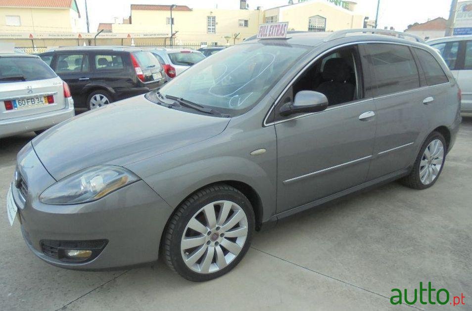 2009' Fiat Croma photo #4