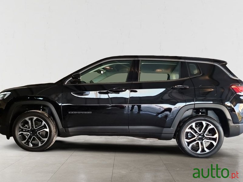 2024' Jeep Compass photo #5