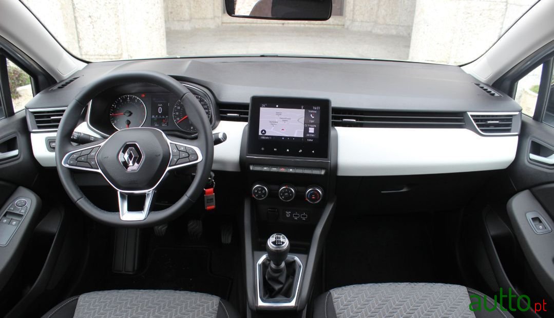 2021' Renault Clio photo #6